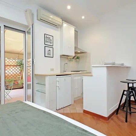 Apartman Vatican With Cute Terrace