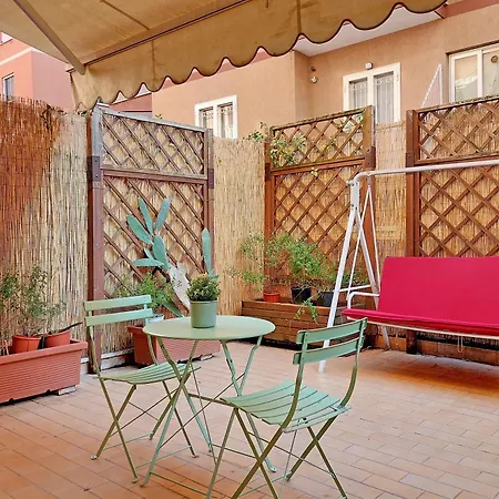 아파트 Vatican With Cute Terrace *